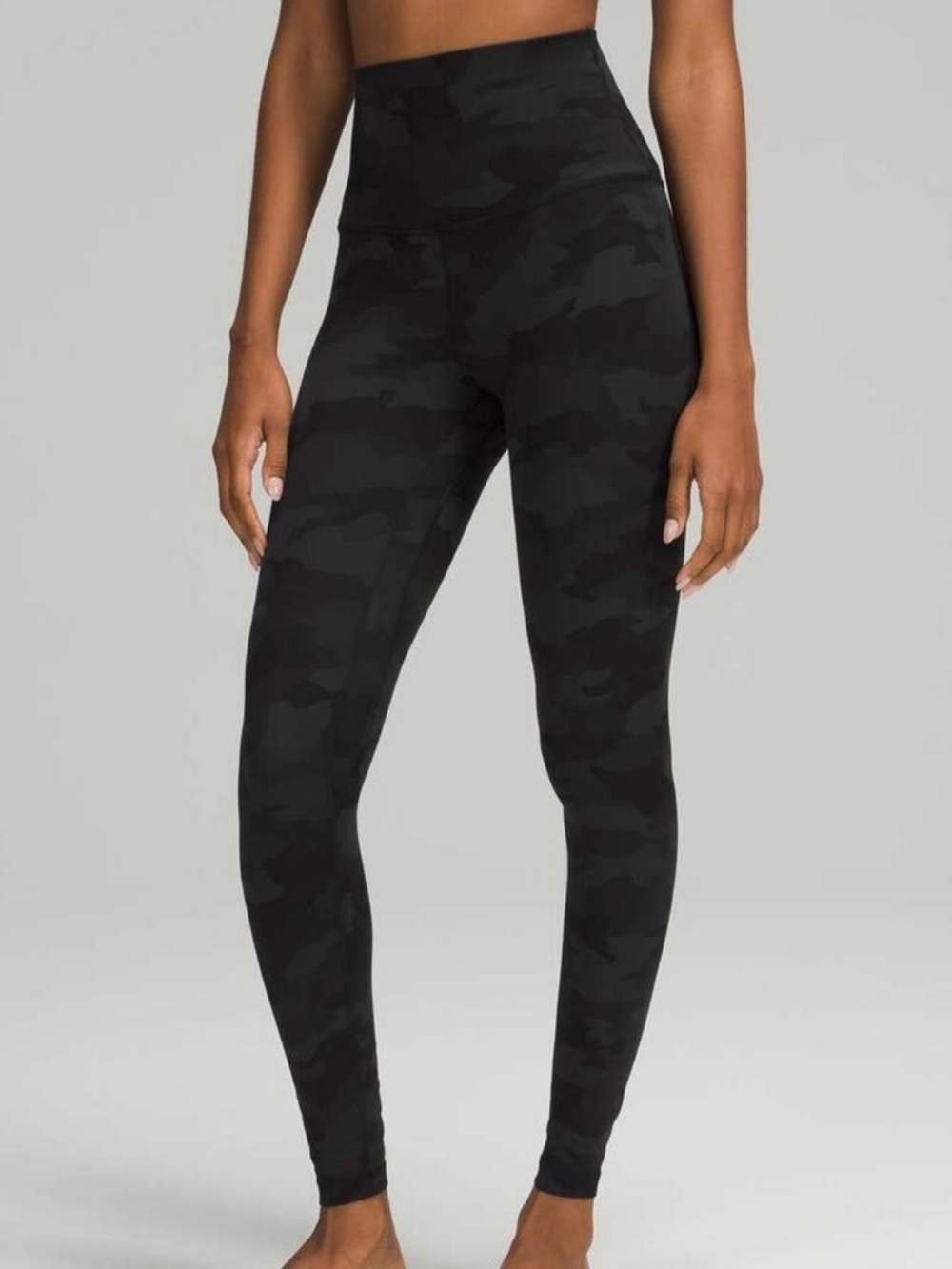 Lululemon Align High-Rise Pant 28
Camo Deep Coal Size Small